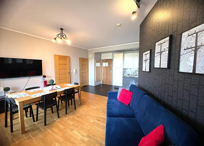 APARTAMENT z 3 SYPIALNIAMI PRZY PLAŻY