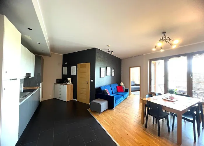 APARTAMENT z 3 SYPIALNIAMI PRZY PLAŻY
